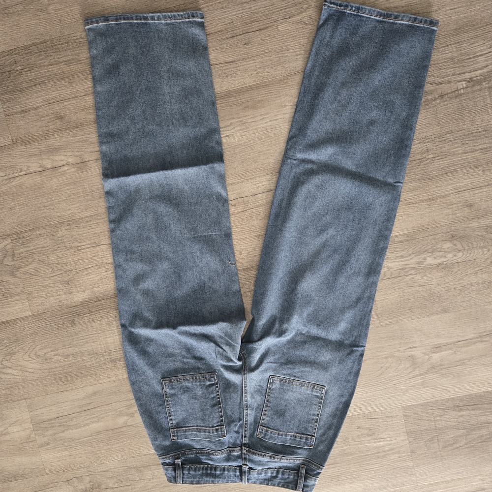 Grinch Embroidered Blue Women’s Jeans - Picture 5 of 6